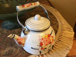 M Monroe teáskanna porcelán füllel