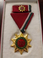 Kitüntetés 1945-1970 felirattal, tökéletes állapotban, gyűjteményből