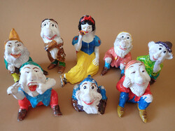 Kézzel készített vintage antik Hófehérke és a Hét törpe szobor figura Walt Disney kerámia porcelán