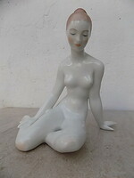 Aquincum Hanzély Jenő női támaszkodó akt porcelán
