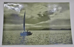 Régi balatoni  képeslap, alkonyat a Balatonon 1950-es évek