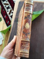Francia nyelvű XIX.századi Moliére kötet, Paris Librairie Garnier Fréres kiadó, színezett metszetek