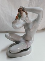 Aquincumi porcelán kontyot készítő női akt figura - 15 cm