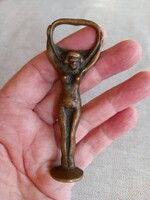 Régi bronz meztelen nõ sör nyitò