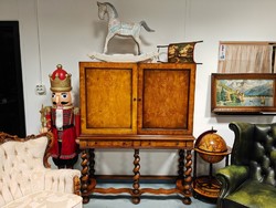 Gyarmati stílusú tv-szekrény , szép állapotú nagyon masszív bárszekrény , ágyneműtartó