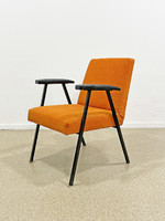 NARANCSSÁRGA MID-CENTURY MODERN KAROSSZÉK