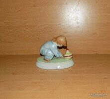 Zsolnay porcelán búgócsigás fiú Sinkó féle figura - 12 cm magas (po-2)