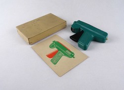 1U407 Retro régi gyerekjáték német patronos játék pisztoly eredeti dobozában