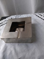 Kültéri ezüst színű  hamutartó