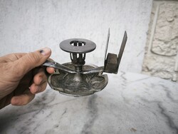 Szecessziós gyertyatartó sétàló gyertyatartó  gyufa tartós öntöttvas jelzett. Videó