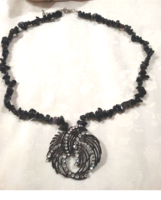ÁSVÁNY NYAKLÁNC,NAGY CSILLOGÓ KÖVES MEDÁLLAL