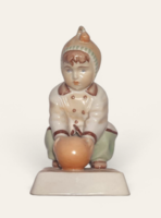 Zsolnay porcelàn - Labdàzó kisgyerek
