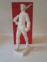 Hollóházi katona, szocreál munkásőr porcelán figura, eredeti dobozában