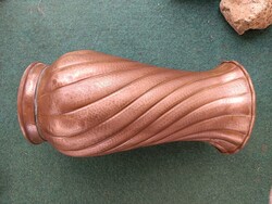 Árt Deco Extra, talán MMM vagy olasz design vörösréz váza 51 cm