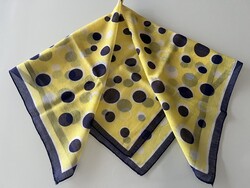 Retro pöttyös kendő citromsárga alapon kék és fehér pöttyökkel, 69 x 66 cm
