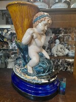 XIX. Század Minton Fajansz,Majolika Puttós,Delfines Nagyméretű Váza,Asztalközép.40 cm.