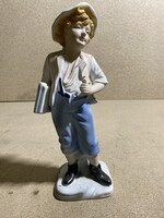 Román porcelán szobor, jelzett, 29 x 13 cm-es. 3382