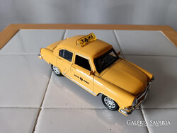 Sárga TAXI kisautó