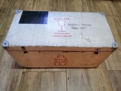 Régi vérszállító láda. 56 x 27 x 30 cm.