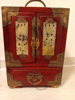 Vintage 20. századi kínai rózsafa és jade ékszerdoboz. 21*16*12 cm