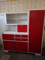 Retró piros konyhaszekrény eladó!