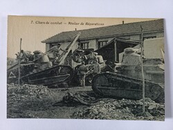 Antik képeslap Harckocsik - Renault FT 17 daru működés közben