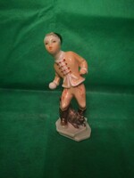 Herendi porcelán hógolyózó fiú cicával