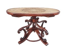 Meseszép Thonet stílusú asztal.