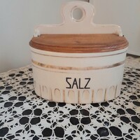 Régi fajansz fali sótartó, fa fedéllel