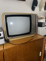 BEIJING színes , képcsöves televízó