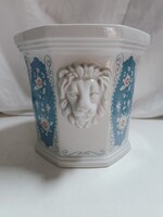 Lichte német porcelán, oroszlán fejes virág kaspó - 17 x 19 cm