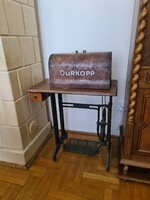 Tökéletesen működő antik lábpedálos Dürkopp Singer varrógép