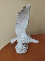 Fehér Herendi porcelán Turul madár karddal