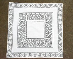 Hímzett vászon keresztszemes kézimunka terítő madár minta 62 x 61 cm