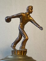 TEKEGURÍTÓ FÉRFI ART DECO RÉZ SZOBOR 12 CM TEKÉZŐ SPORTOLÓ