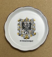 Herendi tálka Rimaszombat címerrel