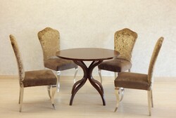 Thonet stílusú kerek 4 személyes étkezőasztal. ( R C - 37. ) Raktárról elérhető!