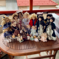Porcelánfejű baba szett 26 darabos / különböző méretűek