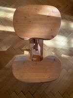Térdelő szék. Teljesen jó állapotban. Mérete: 64x40 cm Fából készült,asztalossal csináltattuk.