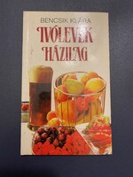Bencsik Klára Ivólevek házilag című könyv. Szuper ötletekkel. Egészséges friss italok.