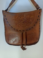 Vintage barna bőr dombornyomott bohém pecsétes virágos nyeregtáska mexikói pénztárca 30x28cm