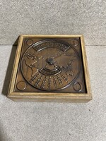 Régi fa doboz, emlék plakettel. 3912