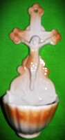 Antik pecsétes Zsolnay porcelán szenteltvíztartó feszülettel 16 cm a képek szerint 2.