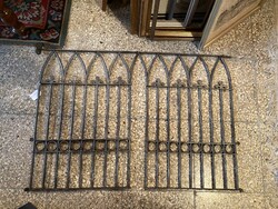 Kovácsolt vas ajtó