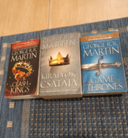 George R. R. Martin - Királyok csatája Magyarul + Még 2 könyve angolul
