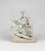 1V398 Antik I. világháborús biszkvit porcelán katona és vöröskeresztes nővér figurával 14 cm