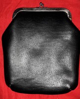 Régi fémcsatos óriás egyterű bélelt bőr bugyelláris buksza pénztárca akár nesszeszeres 14 x 14 cm