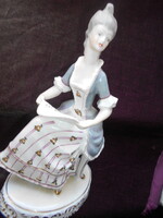 Kézzel festett porcelán  figura Lány kottával 23 cm Hollóházi porcelán