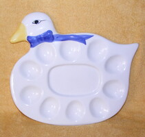 Liba alakú tojástartó porcelán kínáló tál