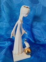 Aquincumi porcelán királylány békakirállyal